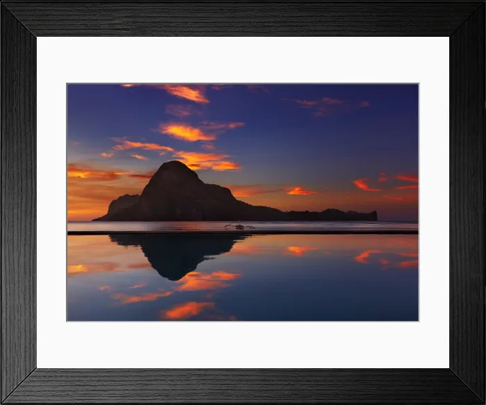 Framed Print : El Nido bay and Cadlao island at sunset, Palawan, Philippines Framed Print : El Nido bay and Cadlao island at sunset, Palawan, Philippines