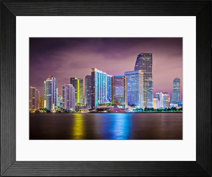 Framed Print : Miami, Florida skyline at Biscayne Bay Framed Print : Miami, Florida skyline at Biscayne Bay