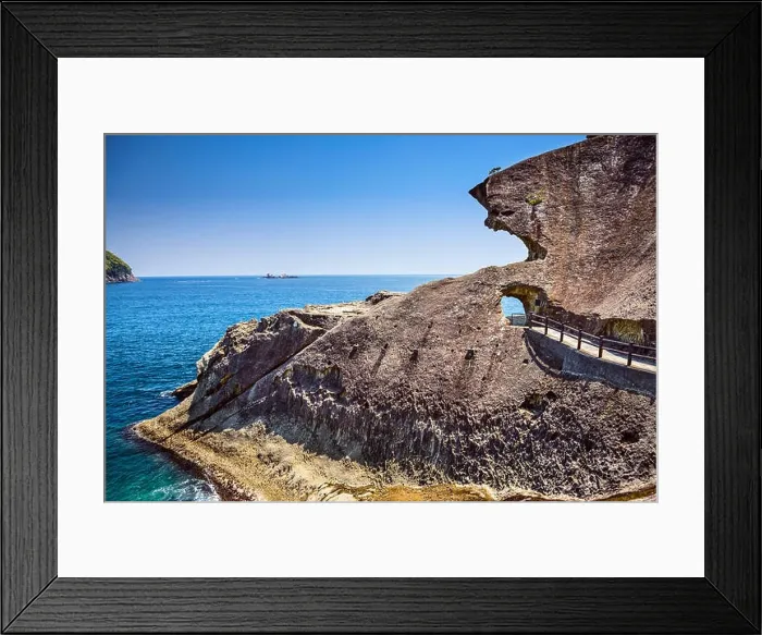 Framed Print : Devil's Castle (Onigajo) in Kumano, Japan Framed Print : Devil's Castle (Onigajo) in Kumano, Japan