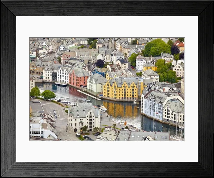 Framed Print : Alesund, More og Romsdal, Norway Framed Print : Alesund, More og Romsdal, Norway