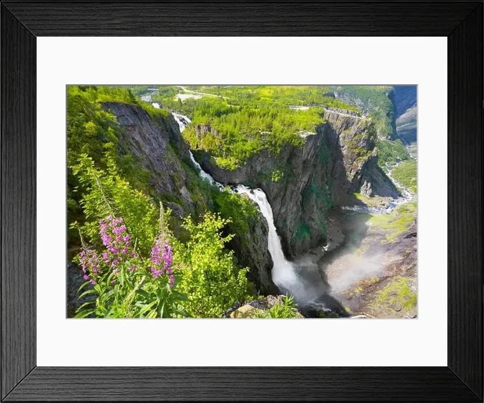 Framed Print : The Voringfossen waterfall, Hordaland, Norway Framed Print : The Voringfossen waterfall, Hordaland, Norway