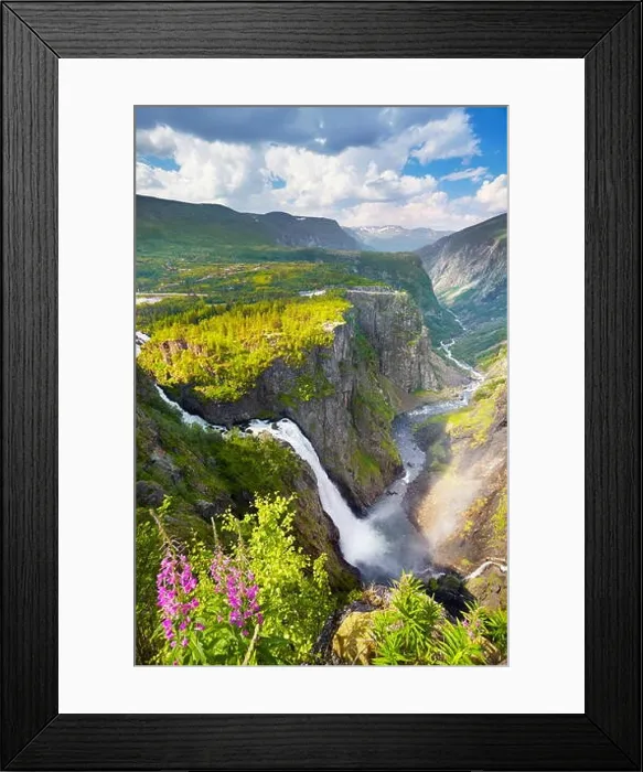 Framed Print : The Voringfossen waterfall, Hordaland, Norway Framed Print : The Voringfossen waterfall, Hordaland, Norway