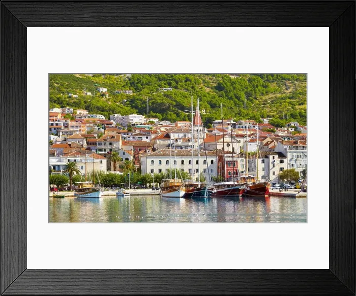Framed Print : Makarska, Makarska Riviera - Croatia Framed Print : Makarska, Makarska Riviera - Croatia