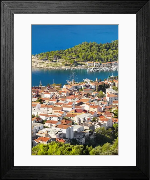 Framed Print : Makarska, Makarska Riviera - Croatia Framed Print : Makarska, Makarska Riviera - Croatia