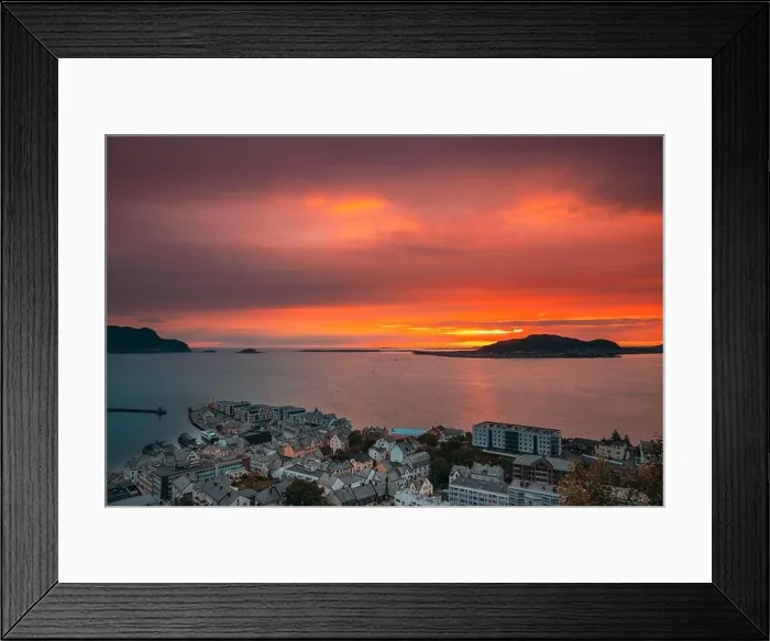 Framed Print : Alesund, Norway. Amazing Natural Bright Dramatic Sky In Warm Colours Above Alesund Valderoya And Islands In Sunset Time. Colorful Sky Background. Beau Framed Print : Alesund, Norway. Amazing Natural Bright Dramatic Sky In Warm Colours Above Alesund Valderoya And Islands In Sunset Time. Colorful Sky Background. Beau