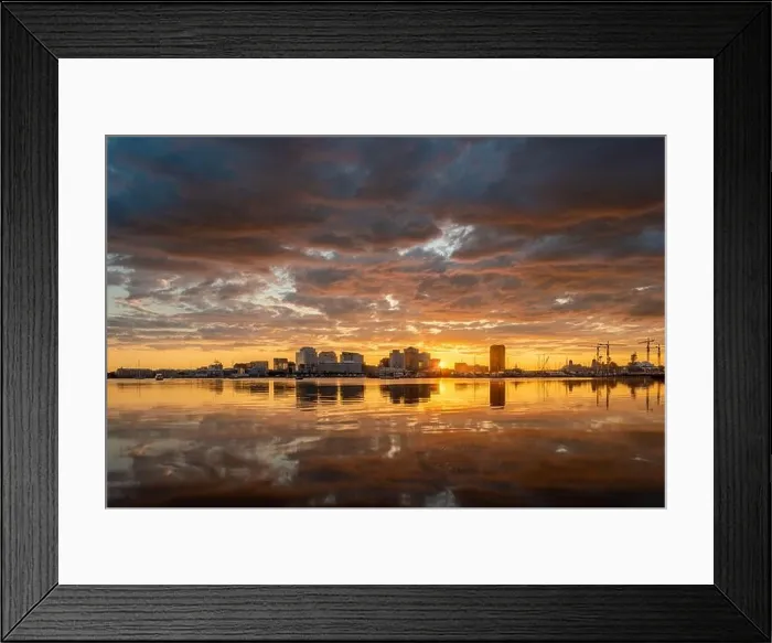 Framed Print : Norfolk, Virginia, USA on the Chesapeake Bay at dawn Framed Print : Norfolk, Virginia, USA on the Chesapeake Bay at dawn