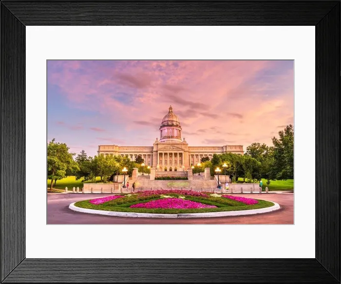Framed Print : Frankfort, Kentucky, USA with the Kentucky State Capitol at dusk Framed Print : Frankfort, Kentucky, USA with the Kentucky State Capitol at dusk
