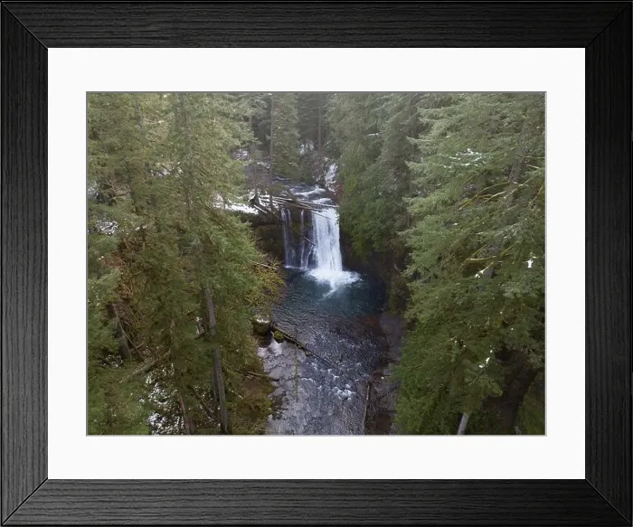 Framed Print : Silver Creek flows over the beautiful Upper North Falls near Silverton, Oregon. This scenic, heavily forested area harbors many impressive waterfalls Framed Print : Silver Creek flows over the beautiful Upper North Falls near Silverton, Oregon. This scenic, heavily forested area harbors many impressive waterfalls
