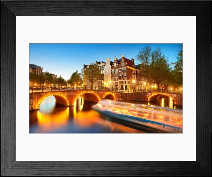 Framed Print : Amsterdam by night - Holland, Netherlands Framed Print : Amsterdam by night - Holland, Netherlands