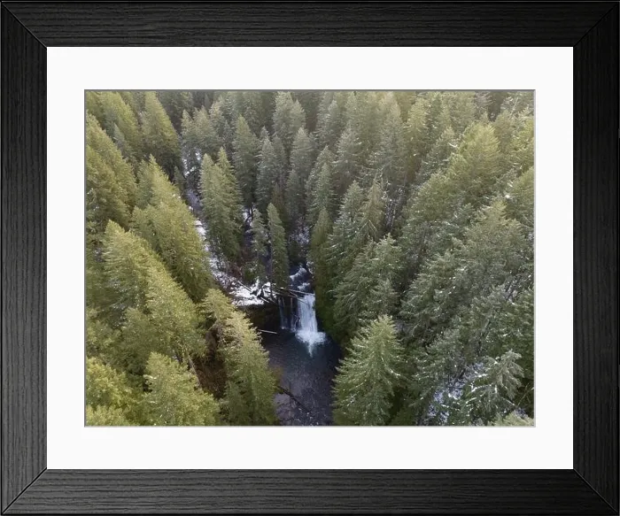 Framed Print : Silver Creek flows over the beautiful Upper North Falls near Silverton, Oregon. This scenic, heavily forested area harbors many impressive waterfalls Framed Print : Silver Creek flows over the beautiful Upper North Falls near Silverton, Oregon. This scenic, heavily forested area harbors many impressive waterfalls