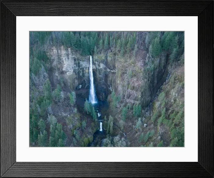 Framed Print : The magnificent Multnomah Falls, over 600 feet high, is located on the Oregon side of the Columbia River Gorge, just about 30 miles east of Portland Framed Print : The magnificent Multnomah Falls, over 600 feet high, is located on the Oregon side of the Columbia River Gorge, just about 30 miles east of Portland