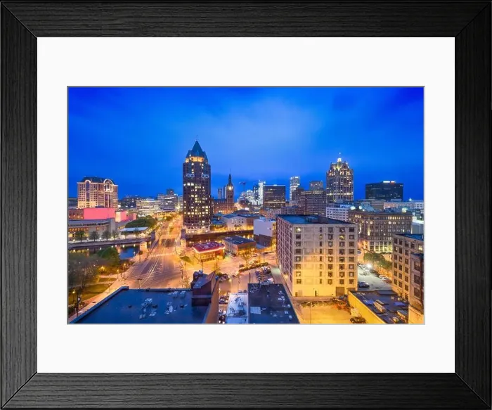 Framed Print : Milwaukee, Wisconsin, USA downtown skyline at dusk Framed Print : Milwaukee, Wisconsin, USA downtown skyline at dusk