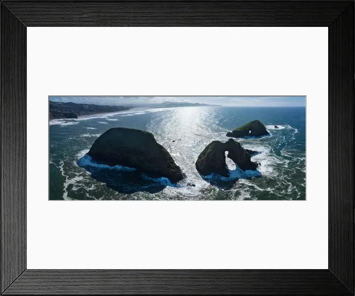 Framed Print : The sunlit Pacific Ocean washes onto rugged and scenic sea stacks off the northern coast of Oregon, not far from Tillamook Framed Print : The sunlit Pacific Ocean washes onto rugged and scenic sea stacks off the northern coast of Oregon, not far from Tillamook