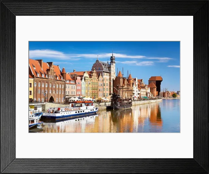 Framed Print : Gdansk Old Town, crane gate on the banks of the River Motlawa, Pomerania, Poland Framed Print : Gdansk Old Town, crane gate on the banks of the River Motlawa, Pomerania, Poland