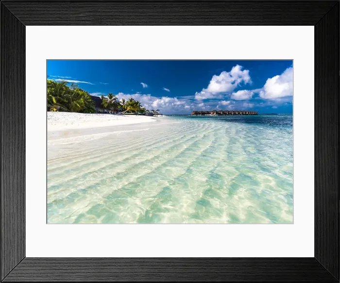 Framed Print : Amazing blue lagoon, and white sandy beach in Maldives Framed Print : Amazing blue lagoon, and white sandy beach in Maldives