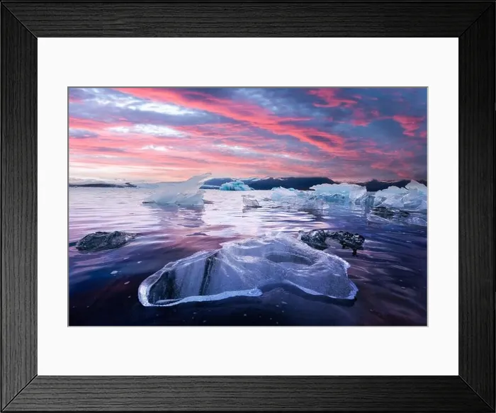 Framed Print : Icebergs in Jokulsarlon glacial lagoon. Vatnajokull National Park, southeast Iceland, Europe. Landscape photography Framed Print : Icebergs in Jokulsarlon glacial lagoon. Vatnajokull National Park, southeast Iceland, Europe. Landscape photography