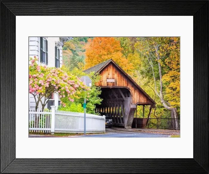 Framed Print : Woodstock, Vermont, USA Middle Covered Bridge Framed Print : Woodstock, Vermont, USA Middle Covered Bridge