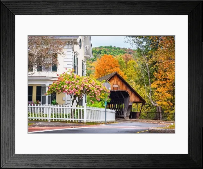 Framed Print : Woodstock, Vermont, USA Middle Covered Bridge Framed Print : Woodstock, Vermont, USA Middle Covered Bridge