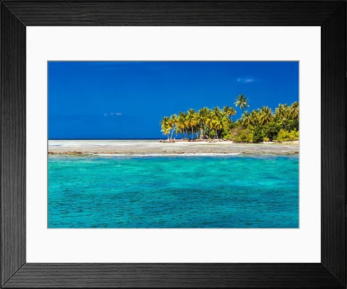 Framed Print : Perfect tropical beach in Maldives with few palm trees and blue lagoon Framed Print : Perfect tropical beach in Maldives with few palm trees and blue lagoon