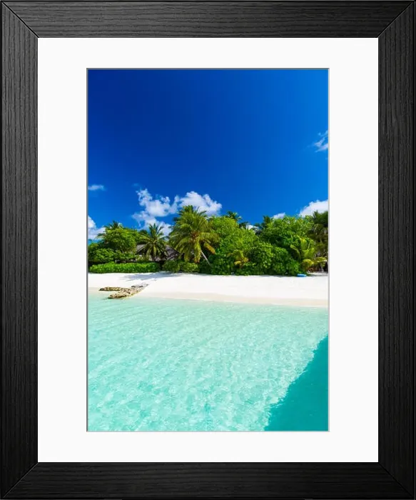 Framed Print : Amazing beach scenery in Maldives Framed Print : Amazing beach scenery in Maldives