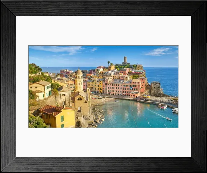 Framed Print : Liguria - Vernazza, Cinque Terre, Liguria, Italy Framed Print : Liguria - Vernazza, Cinque Terre, Liguria, Italy