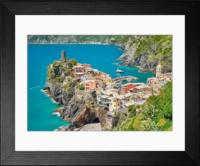 Framed Print : Vernazza, Cinque Terre National Park, Liguria, Italy, UNESCO Framed Print : Vernazza, Cinque Terre National Park, Liguria, Italy, UNESCO
