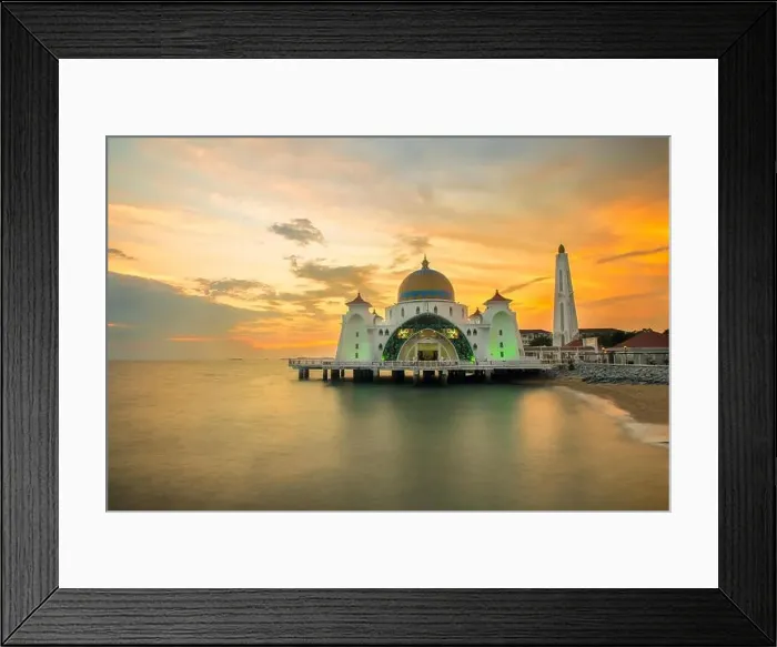 Framed Print : Malacca islam mosque is beutiful islam mosque in Malacca, Malaysia Framed Print : Malacca islam mosque is beutiful islam mosque in Malacca, Malaysia
