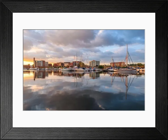 Framed Print : Erie, Pennsylvania, USA downtown cityscape on the lake in the morning Framed Print : Erie, Pennsylvania, USA downtown cityscape on the lake in the morning