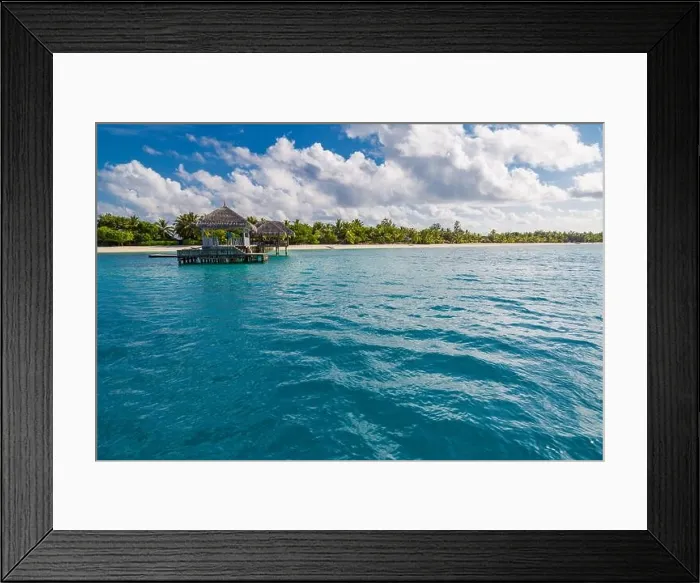 Framed Print : Beautiful Maldivian atoll with white beach seen from the sea. Tropical lagoon and island paradise Framed Print : Beautiful Maldivian atoll with white beach seen from the sea. Tropical lagoon and island paradise