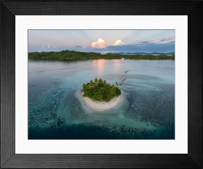 Framed Print : A beautiful coral reef surrounds a scenic island in the Solomon Islands. This beautiful country is home to spectacular marine biodiversity Framed Print : A beautiful coral reef surrounds a scenic island in the Solomon Islands. This beautiful country is home to spectacular marine biodiversity