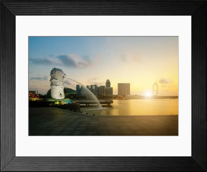 Framed Print : Merlion fountain and marina bay in the morning, Singapore. Sunrise in Singapore Framed Print : Merlion fountain and marina bay in the morning, Singapore. Sunrise in Singapore