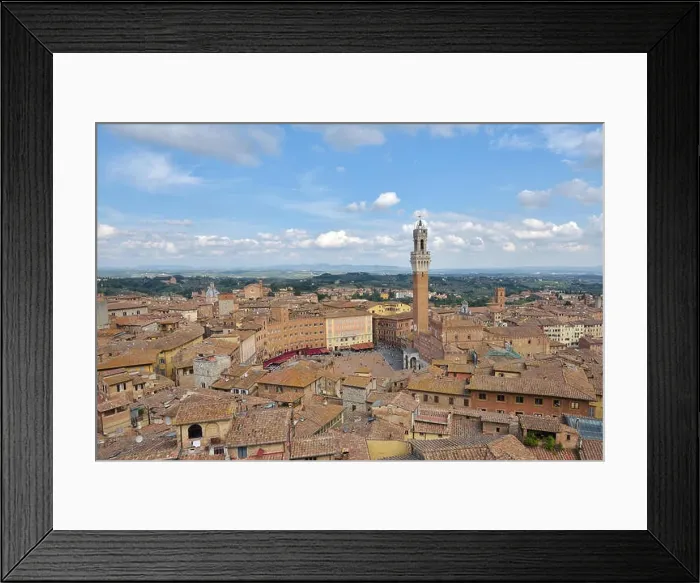 Framed Print : Piazza del campo, tuscan old city center of Siena, Italy Framed Print : Piazza del campo, tuscan old city center of Siena, Italy
