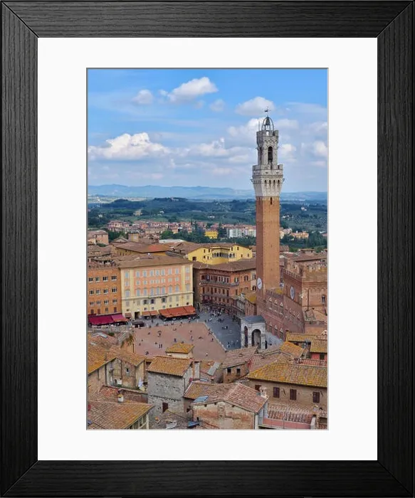 Framed Print : Piazza del campo, tuscan old city center of Siena, Italy Framed Print : Piazza del campo, tuscan old city center of Siena, Italy