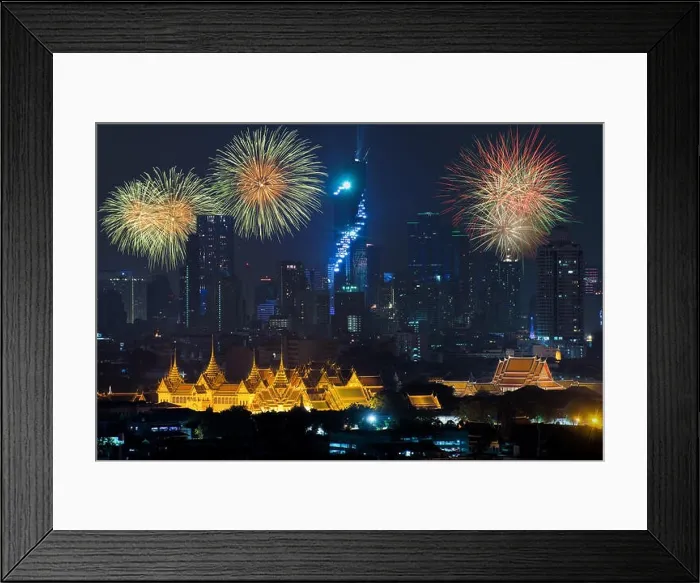 Framed Print : Beautiful fireworks celebrating new year with grand palace and Bangkok city in background at Bangkok, Thailand Framed Print : Beautiful fireworks celebrating new year with grand palace and Bangkok city in background at Bangkok, Thailand