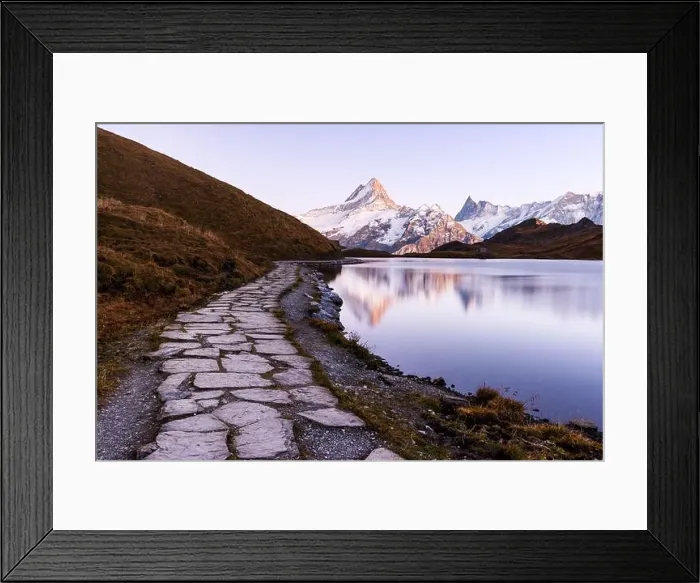 Framed Print : Picturesque view on Bachalpsee lake in Swiss Alps mountains. Snowy peaks of Wetterhorn, Mittelhorn and Rosenhorn on background Framed Print : Picturesque view on Bachalpsee lake in Swiss Alps mountains. Snowy peaks of Wetterhorn, Mittelhorn and Rosenhorn on background