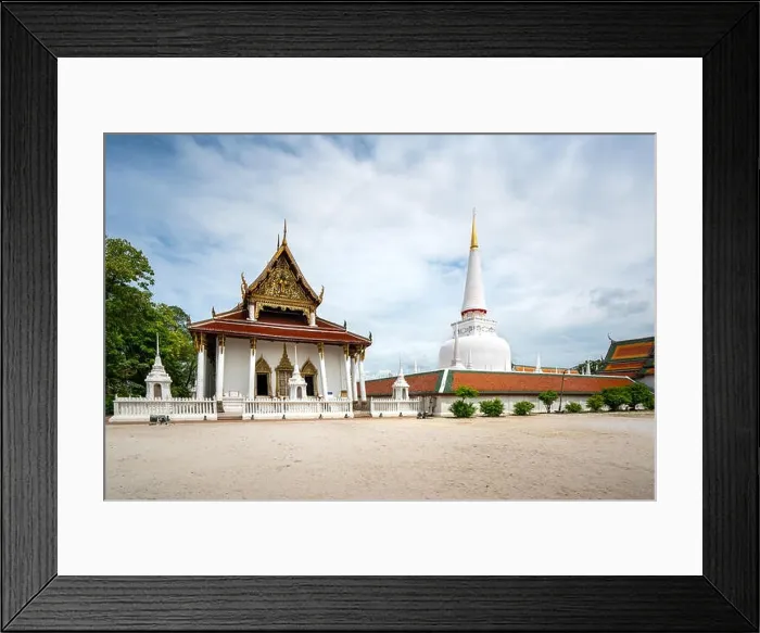 Framed Print : Wat Phra Mahathat Woramahawihan with nice sky at Nakhon Si Thammarat in Thailand Framed Print : Wat Phra Mahathat Woramahawihan with nice sky at Nakhon Si Thammarat in Thailand