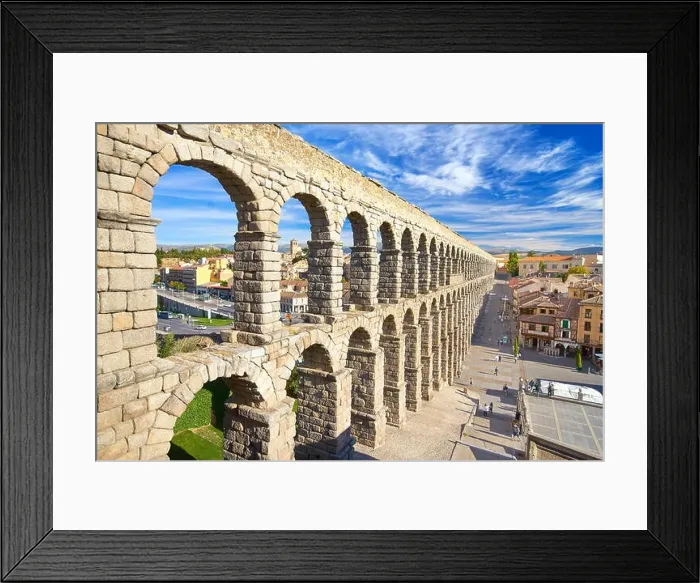 Framed Print : Spain - Roman aqueduct bridge, Segovia, UNESCO Framed Print : Spain - Roman aqueduct bridge, Segovia, UNESCO