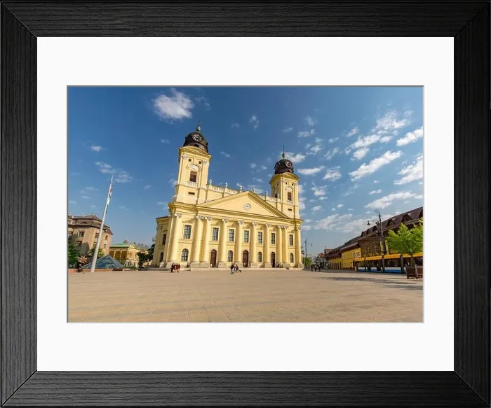 Framed Print : Reformed Great Church in Debrecen city, Hungary. Old city center with statues and flower garden Framed Print : Reformed Great Church in Debrecen city, Hungary. Old city center with statues and flower garden