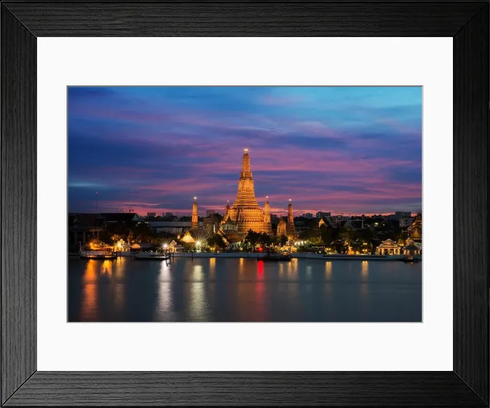 Framed Print : Wat Arun temple and Chao Phraya River at night in Bangkok, Thailand Framed Print : Wat Arun temple and Chao Phraya River at night in Bangkok, Thailand