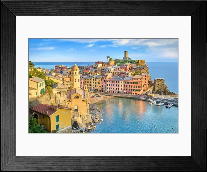 Framed Print : Vernazza, Cinque Terre, Liguria, Italy Framed Print : Vernazza, Cinque Terre, Liguria, Italy