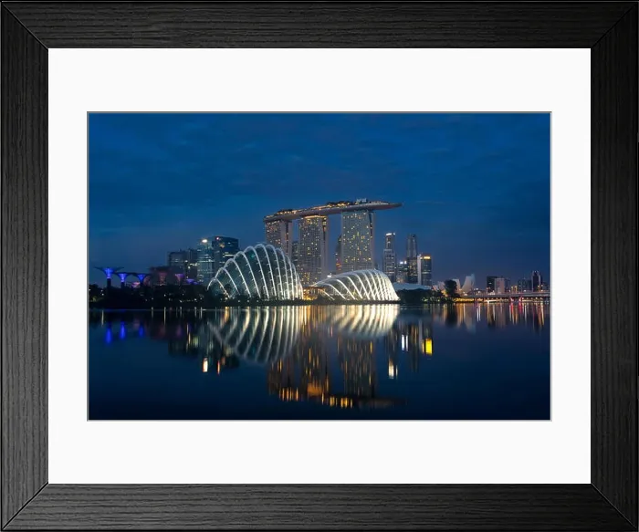Framed Print : Singapore business district skyline before sunrise at Marina Bay, Singapore Framed Print : Singapore business district skyline before sunrise at Marina Bay, Singapore