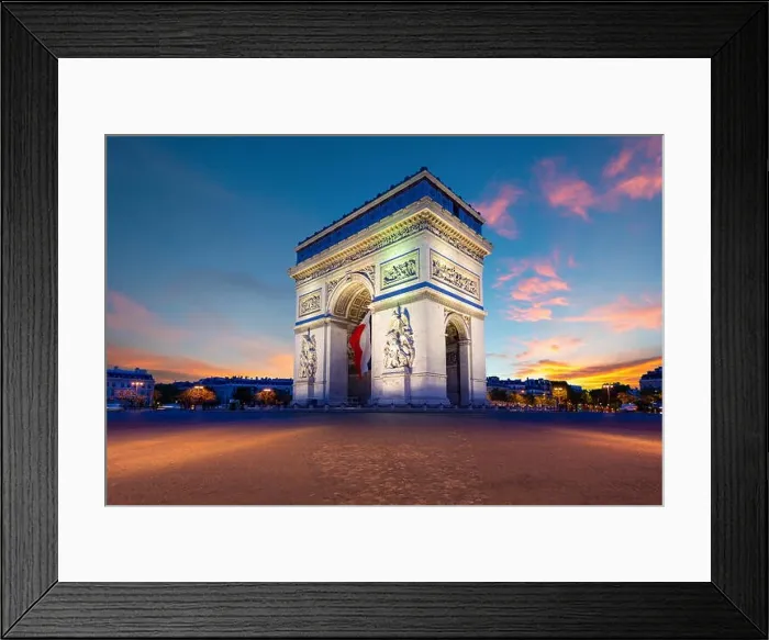 Framed Print : Arc de Triomphe de Paris at night in Paris, France Framed Print : Arc de Triomphe de Paris at night in Paris, France