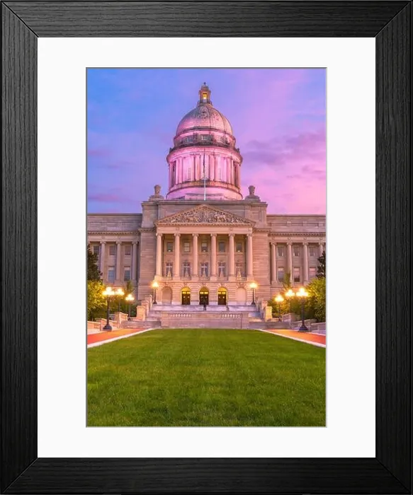 Framed Print : Frankfort, Kentucky, USA with the Kentucky State Capitol at dusk Framed Print : Frankfort, Kentucky, USA with the Kentucky State Capitol at dusk