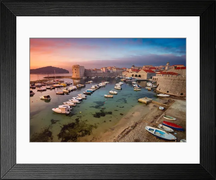 Framed Print : Dubrovnik, Croatia. Beautiful romantic old town of Dubrovnik during sunrise Framed Print : Dubrovnik, Croatia. Beautiful romantic old town of Dubrovnik during sunrise