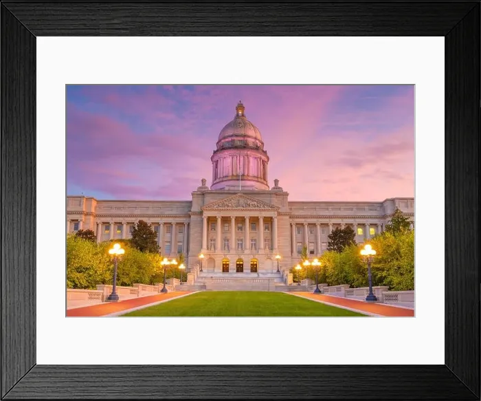 Framed Print : Frankfort, Kentucky, USA with the Kentucky State Capitol at dusk Framed Print : Frankfort, Kentucky, USA with the Kentucky State Capitol at dusk
