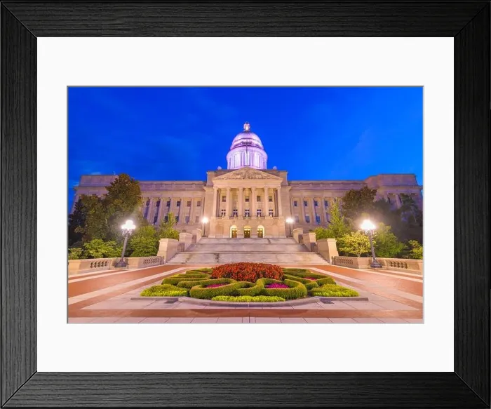 Framed Print : Frankfort, Kentucky, USA with the Kentucky State Capitol at dusk Framed Print : Frankfort, Kentucky, USA with the Kentucky State Capitol at dusk