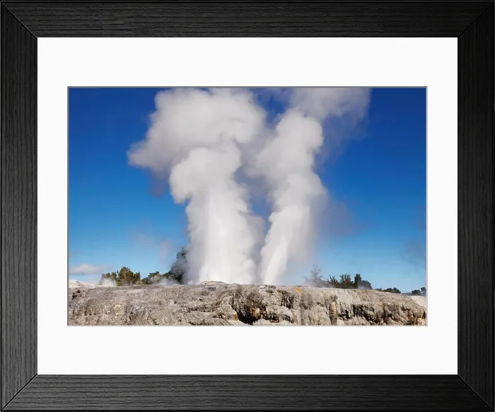 Framed Print : Pohutu Geyser, Whakarewarewa Thermal Valley, Rotorua, New Zealand Framed Print : Pohutu Geyser, Whakarewarewa Thermal Valley, Rotorua, New Zealand