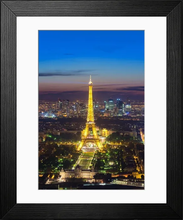 Framed Print : Beautiful view Eiffel tower during light show at dusk, Paris, France Framed Print : Beautiful view Eiffel tower during light show at dusk, Paris, France