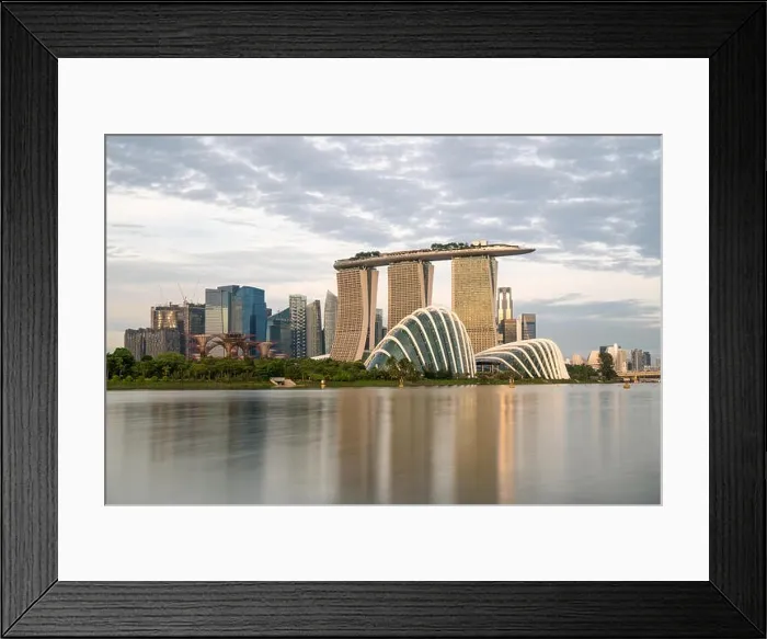 Framed Print : Singapore business district skyline with sunrise in morning at Marina Bay, Singapore Framed Print : Singapore business district skyline with sunrise in morning at Marina Bay, Singapore