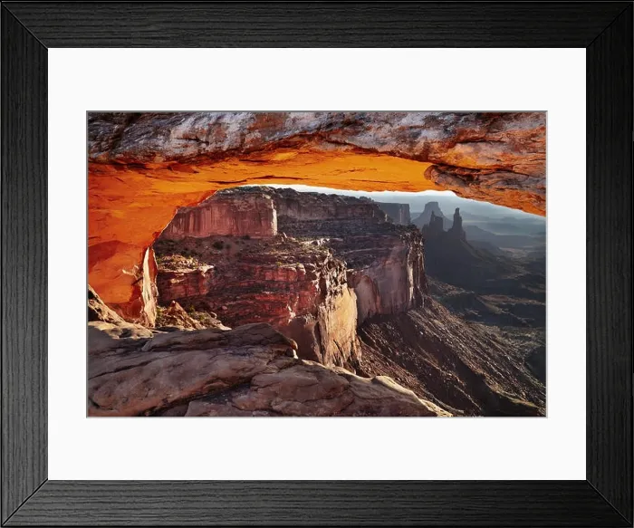 Framed Print : Mesa Arch at sunrise in Canyonlands National Park, Utah, USA Framed Print : Mesa Arch at sunrise in Canyonlands National Park, Utah, USA